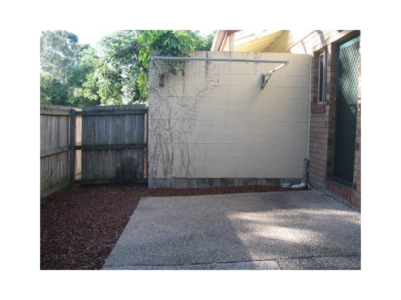 2/159 Fairfield Rd, Fairfield QLD 4103