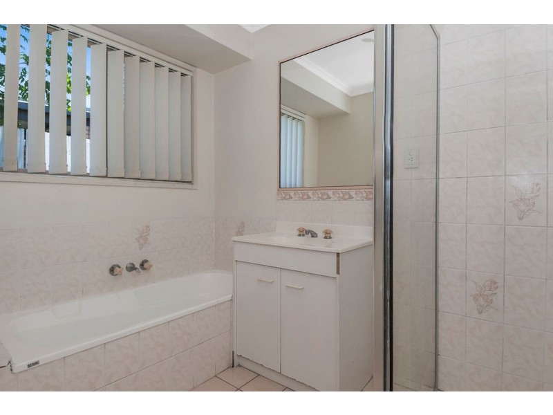 26 Federation Drive, Hillcrest QLD 4118