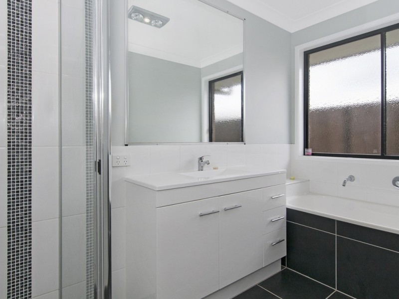 86 Cobblestone Avenue, Logan Reserve QLD 4133