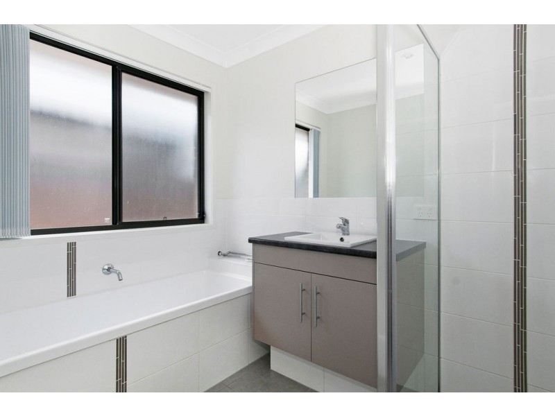 7 South Quarter Drive, Loganlea QLD 4131