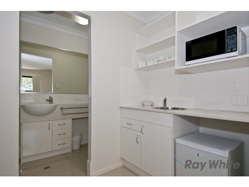 Room 4, 43B Short Street, Loganlea QLD 4131
