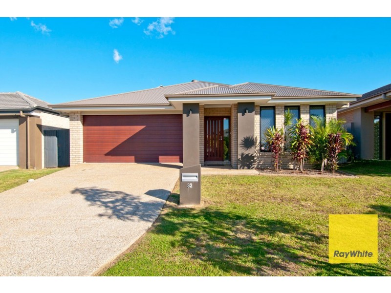 32 Stoneleigh Reserve Blvd, Logan Reserve QLD 4133