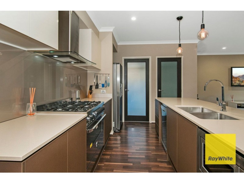 32 Stoneleigh Reserve Blvd, Logan Reserve QLD 4133