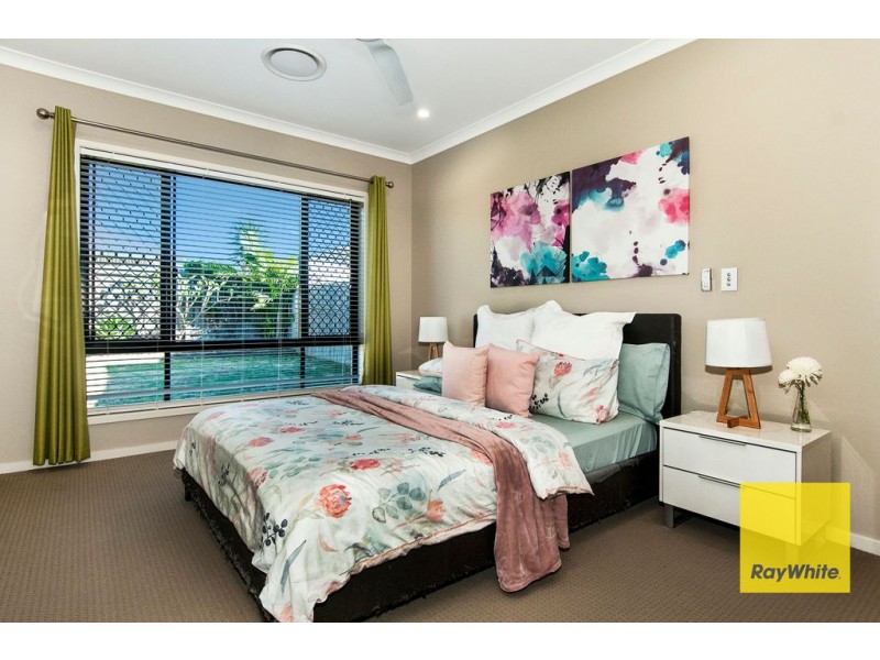 32 Stoneleigh Reserve Blvd, Logan Reserve QLD 4133