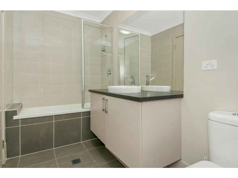 11 Copal Drive, Logan Reserve QLD 4133