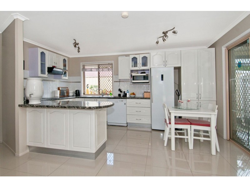 20 Foxdale Ct, Waterford West QLD 4133