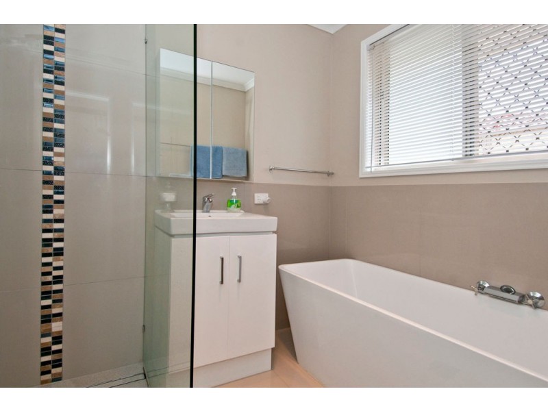 20 Foxdale Ct, Waterford West QLD 4133