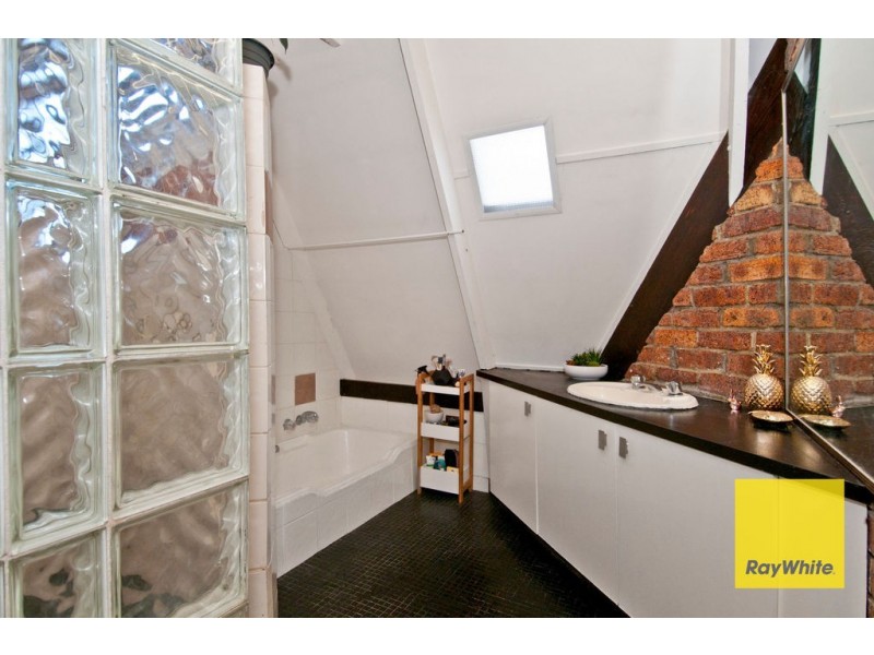 2 Kraatz Avenue, Loganlea QLD 4131