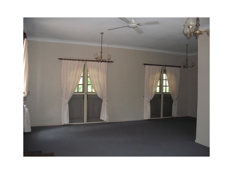 5 Logan Parade, Logan Reserve QLD 4133