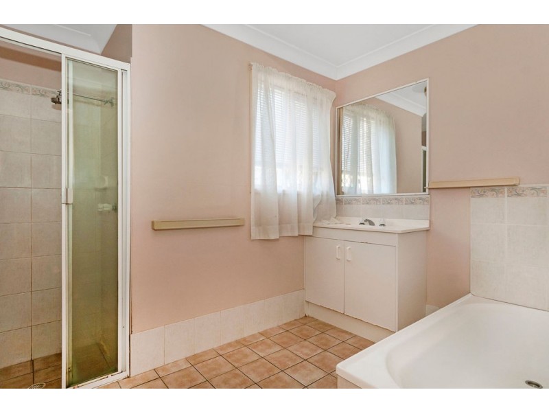 3 Gariswood Ct, Edens Landing QLD 4207
