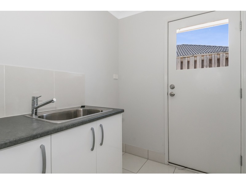 8 Conjola Lane, Waterford QLD 4133