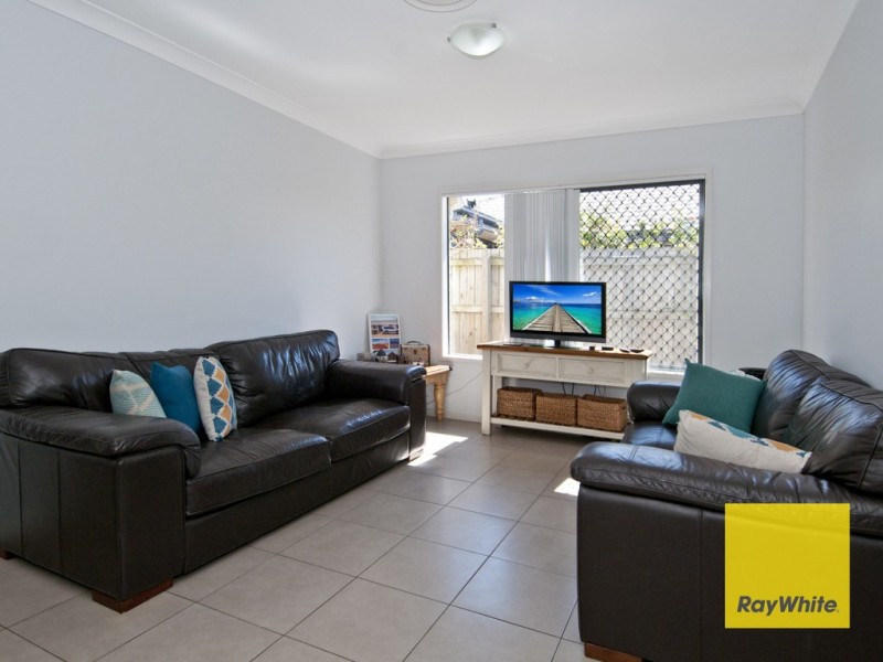 12 Wallaman Close, Waterford QLD 4133