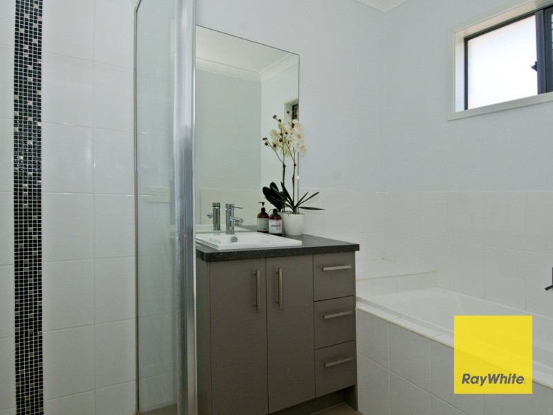 12 Wallaman Close, Waterford QLD 4133