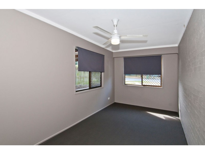 89 Waratah Dr, Crestmead QLD 4132