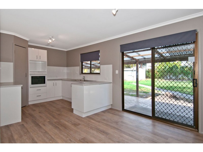 89 Waratah Dr, Crestmead QLD 4132
