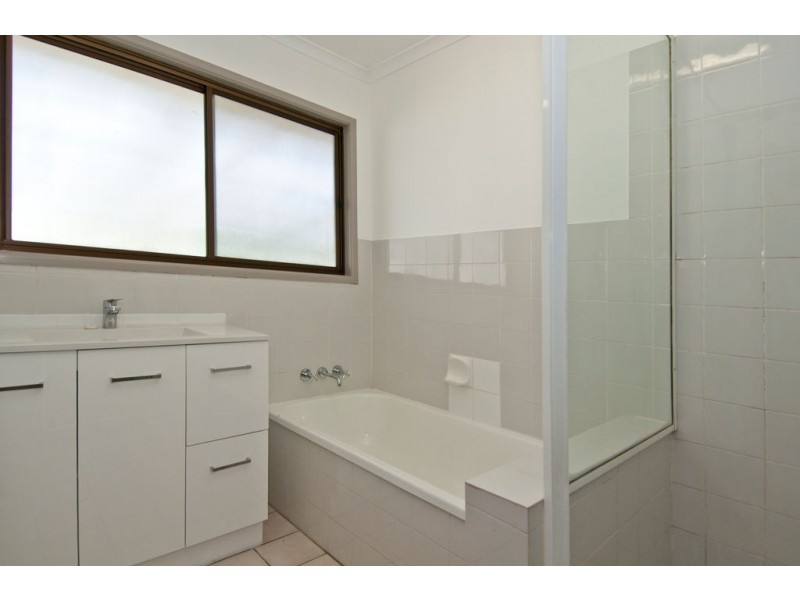 89 Waratah Dr, Crestmead QLD 4132