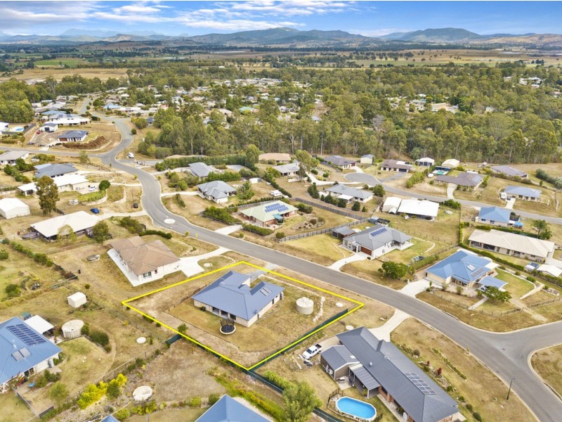 107 – 109 Carrigan Way, Gleneagle QLD 4285