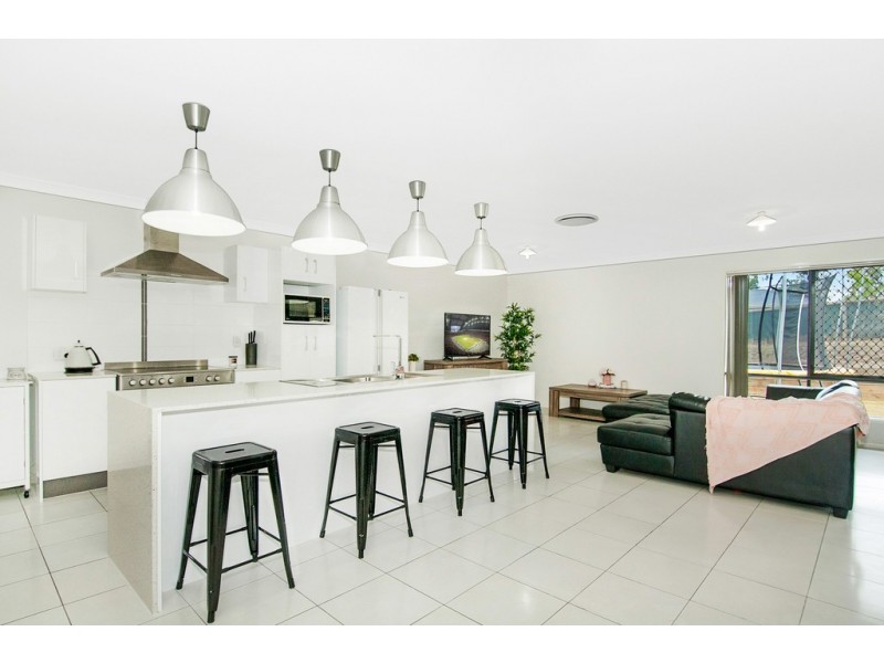 107 – 109 Carrigan Way, Gleneagle QLD 4285