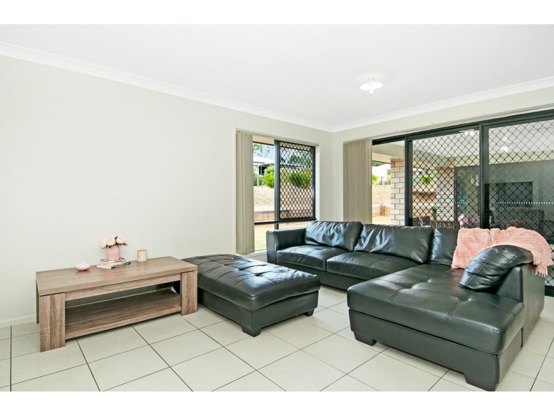 107 – 109 Carrigan Way, Gleneagle QLD 4285