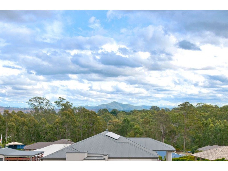 107 – 109 Carrigan Way, Gleneagle QLD 4285