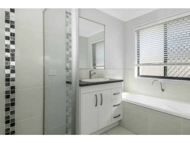 8 Conjola Lane, Waterford QLD 4133