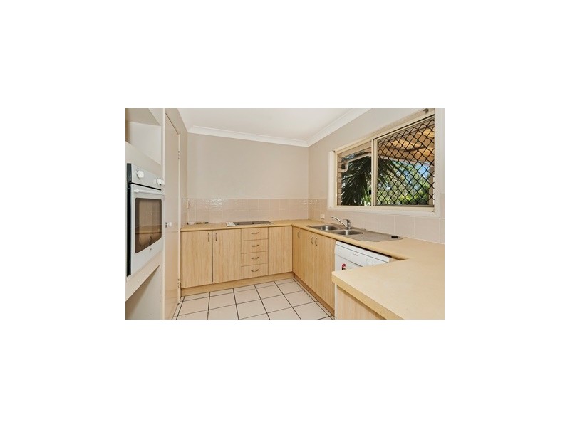 17 Kings Row, Edens Landing QLD 4207