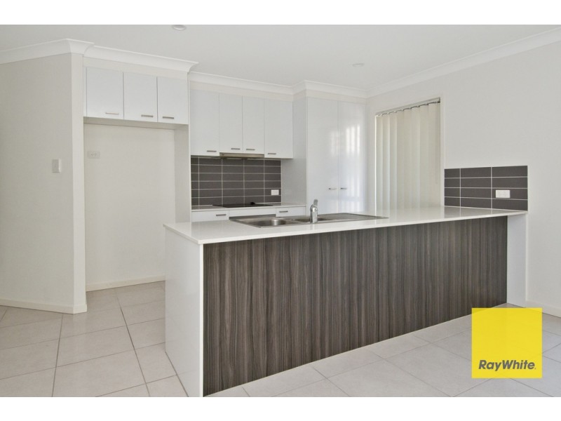 31 Sunstone Ct, Logan Reserve QLD 4133