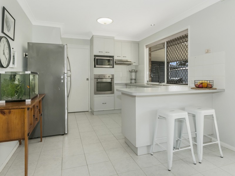 11 Foxdale Court, Waterford West QLD 4133