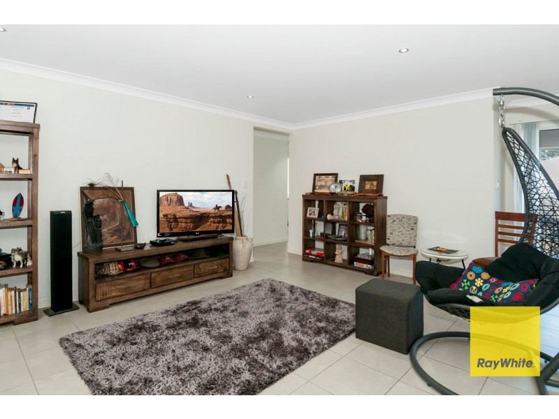 8 Sunstone Court, Logan Reserve QLD 4133