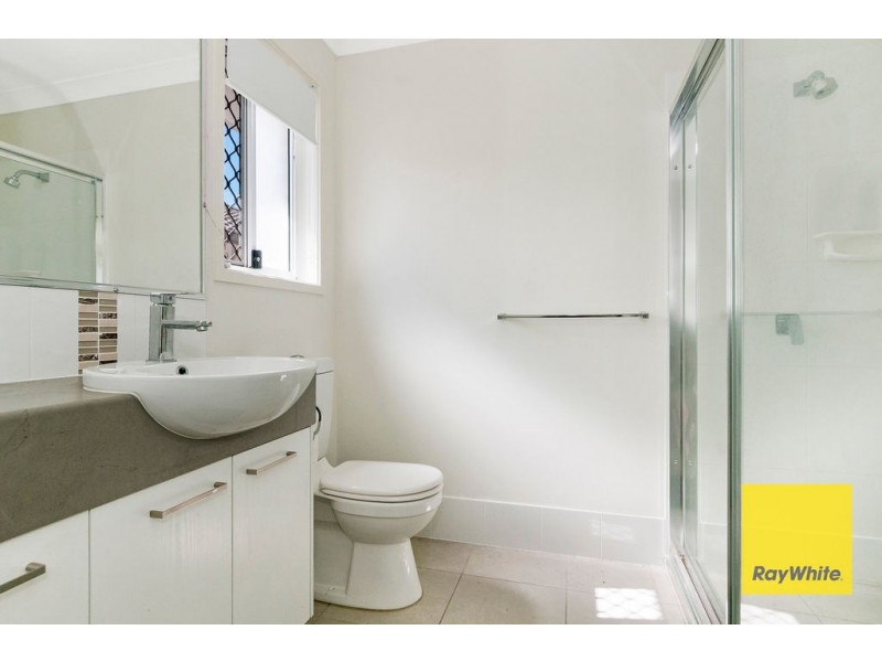 8 Sunstone Court, Logan Reserve QLD 4133