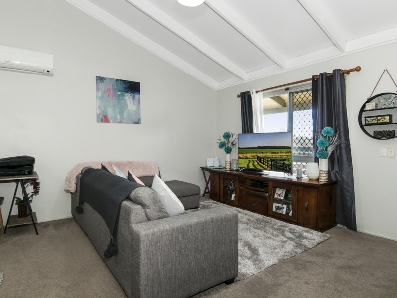 1 Hinchinbrook Avenue, Bethania QLD 4205