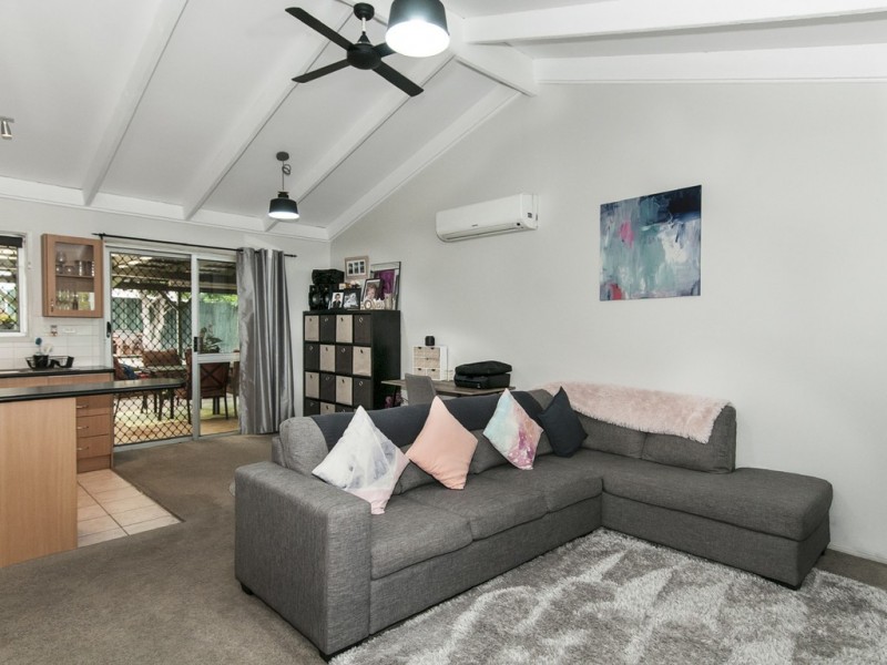 1 Hinchinbrook Avenue, Bethania QLD 4205