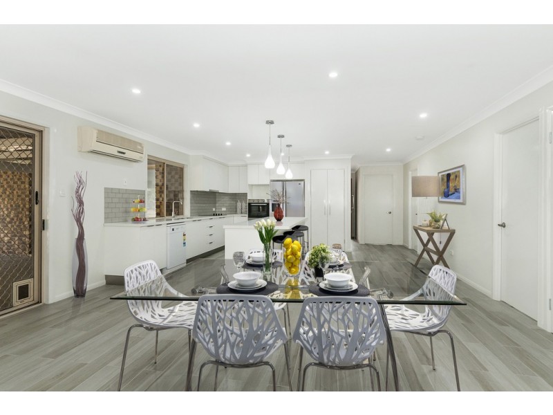 16 Natone Court, Edens Landing QLD 4207