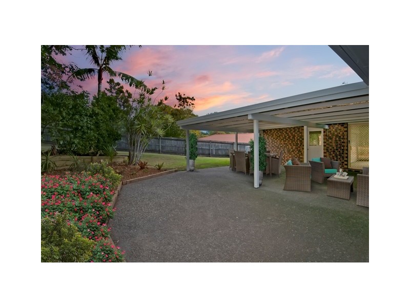 16 Natone Court, Edens Landing QLD 4207