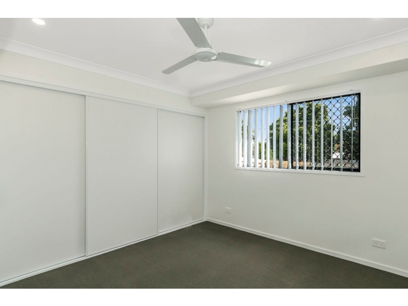 18-1 Richards St (accessed on Pinelands St), Loganlea QLD 4131