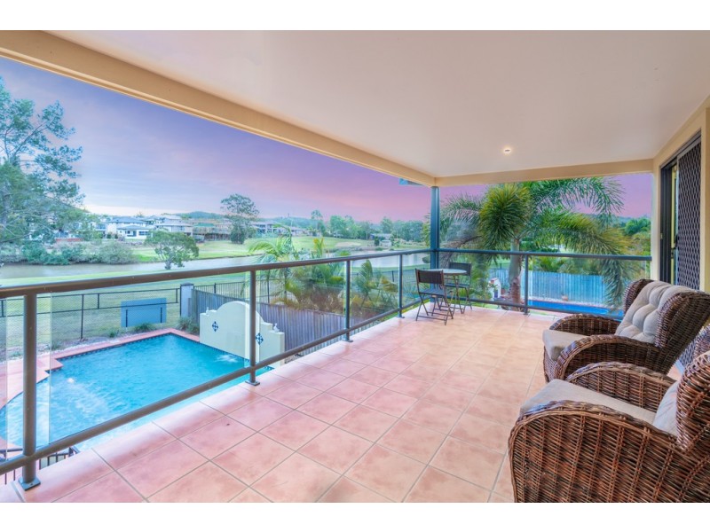 7 The Avenue, Windaroo QLD 4207