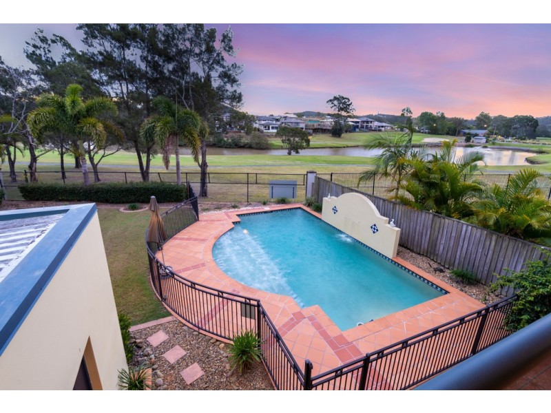 7 The Avenue, Windaroo QLD 4207