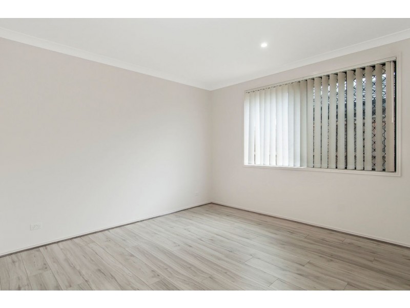 26 Skelbrook Road, Park Ridge QLD 4125