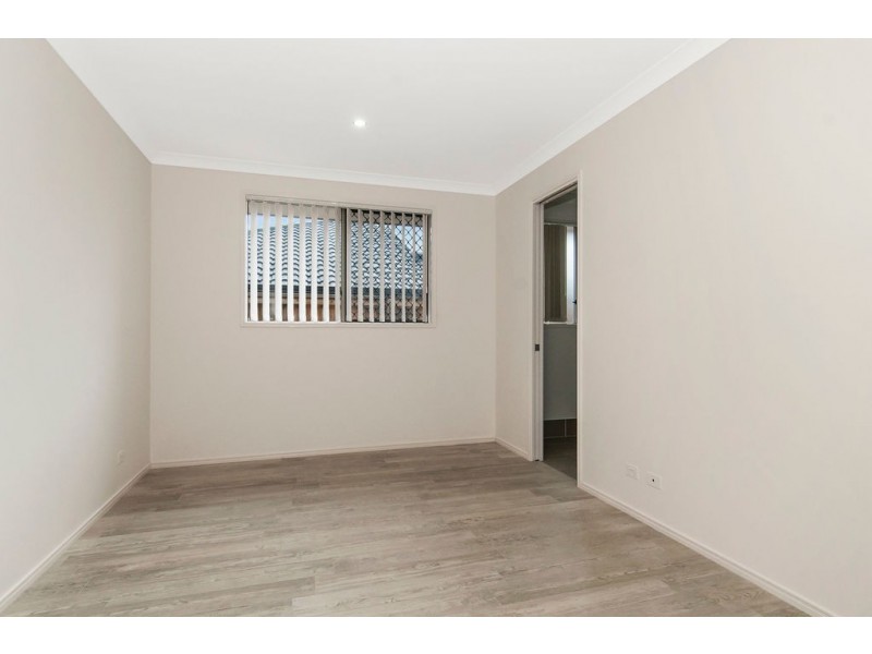 26 Skelbrook Road, Park Ridge QLD 4125