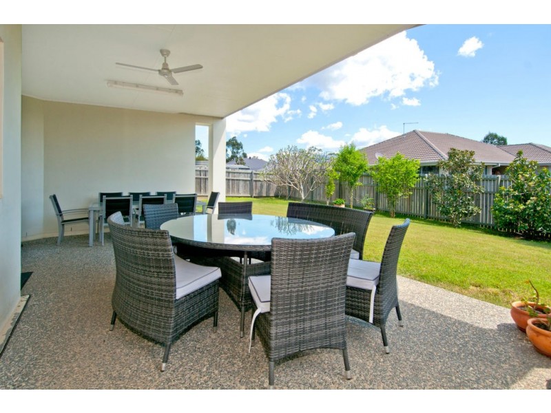 13 Bellthorpe Crescent, Waterford QLD 4133