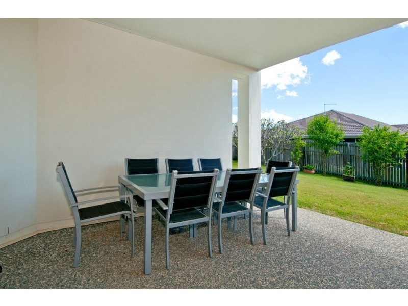 13 Bellthorpe Crescent, Waterford QLD 4133
