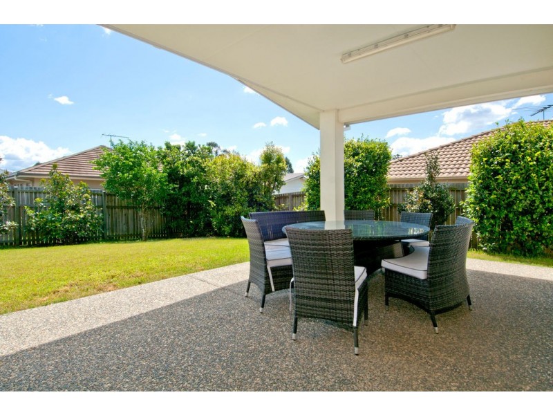 13 Bellthorpe Crescent, Waterford QLD 4133