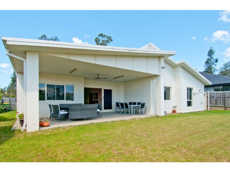 13 Bellthorpe Crescent, Waterford QLD 4133