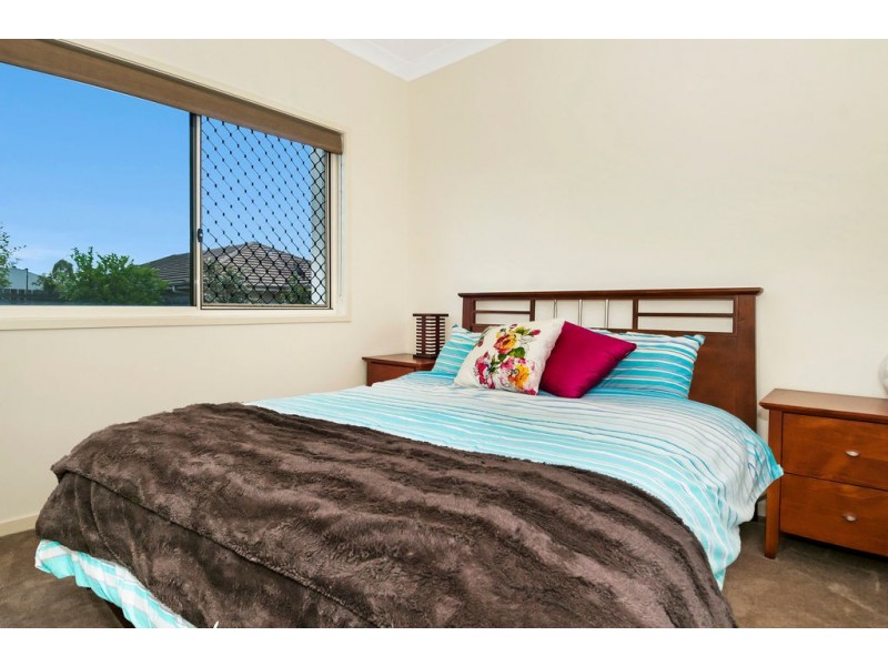 13 Bellthorpe Crescent, Waterford QLD 4133