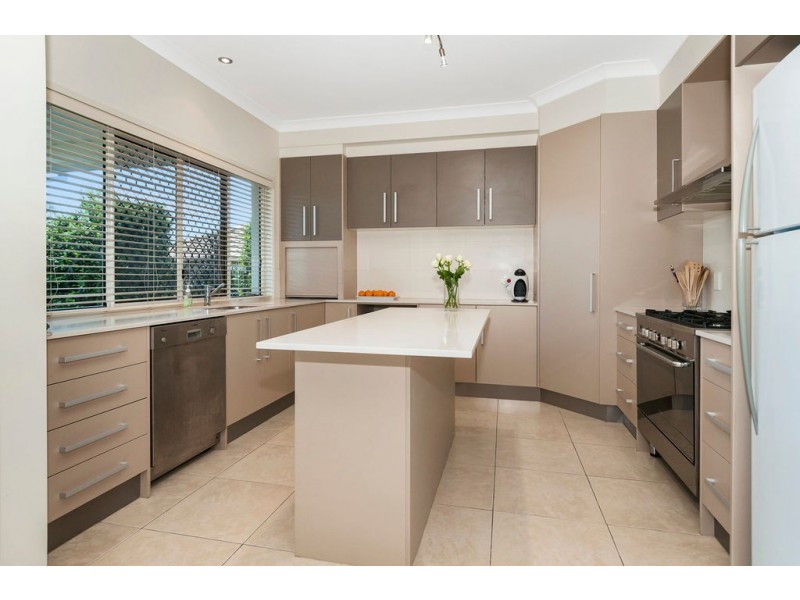 13 Bellthorpe Crescent, Waterford QLD 4133