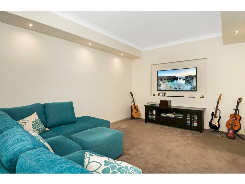 13 Bellthorpe Crescent, Waterford QLD 4133