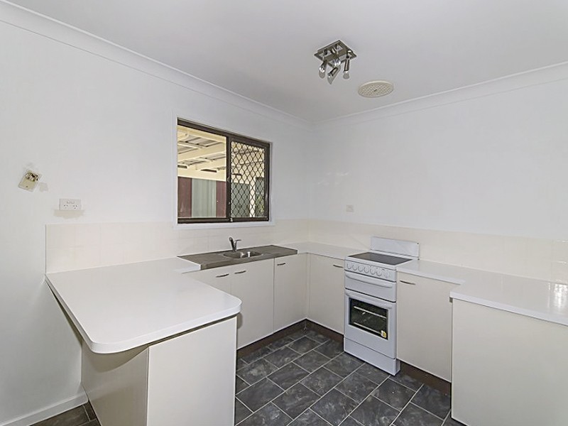 18 Royena Crt, Crestmead QLD 4132