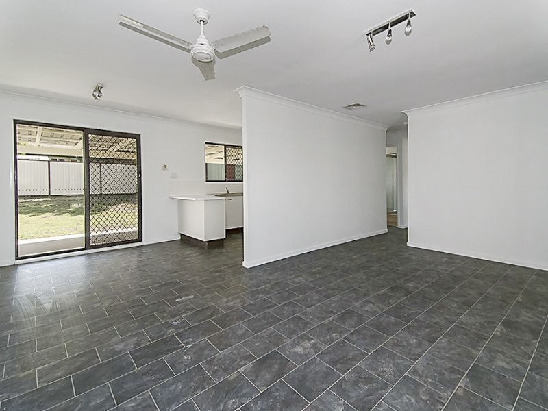 18 Royena Crt, Crestmead QLD 4132