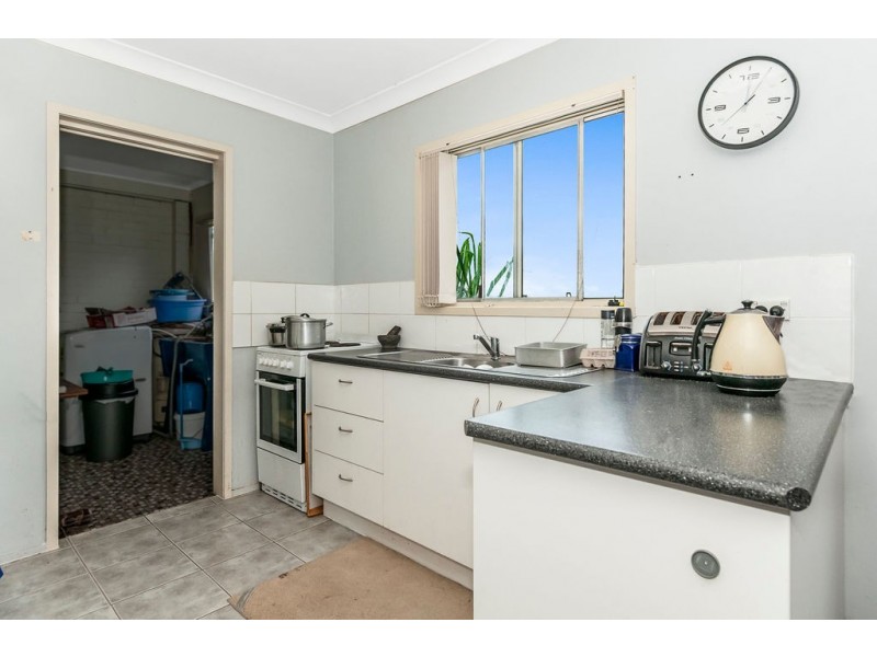 2 Pat Street, Kingston QLD 4114