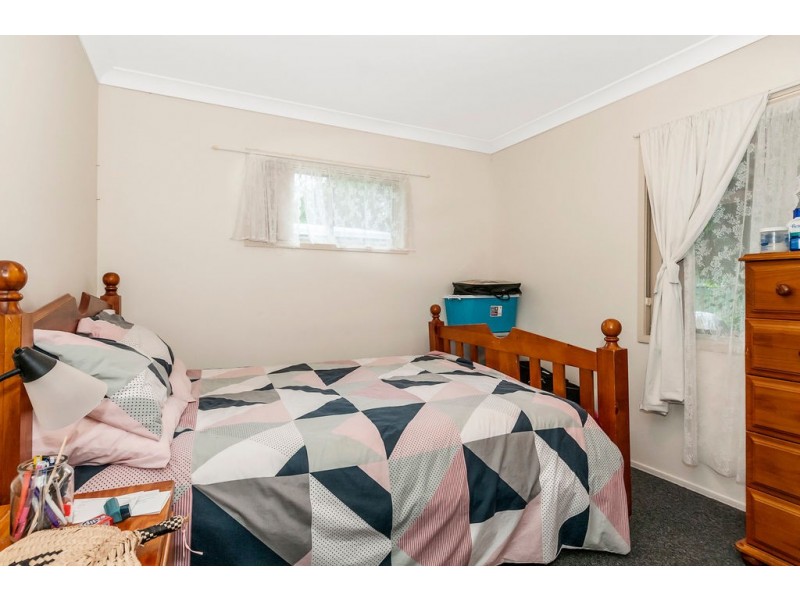 2 Pat Street, Kingston QLD 4114